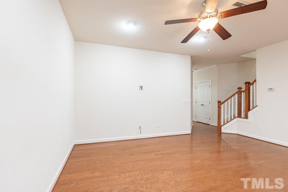 2470 Pecan Ridge Way Apex, NC 27502 - Photo 5 of 30 Living Room