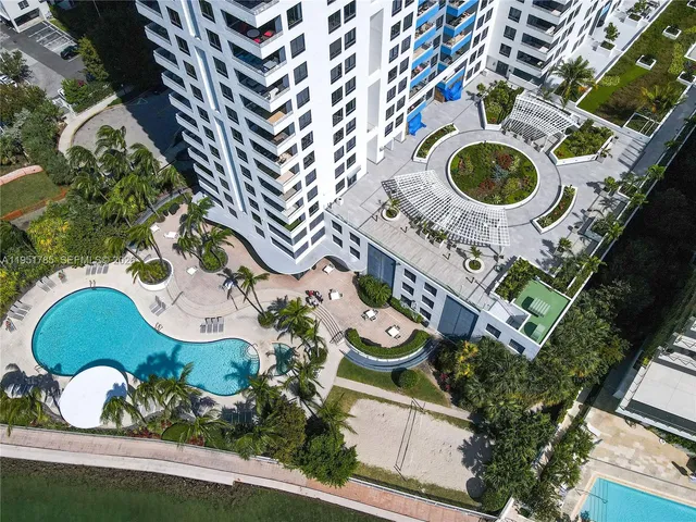 $4,950 | 1330 West Avenue, Unit 1113, Miami Beach, FL 33139