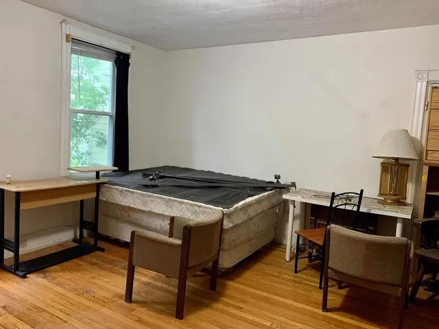 $2,975 | 236 Cypress Street, Unit 2, Brookline, MA 02445