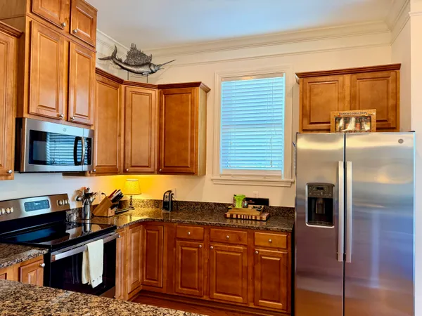 $3,400 | 200 River Landing Drive, Unit D202, Daniel Island, SC 29492