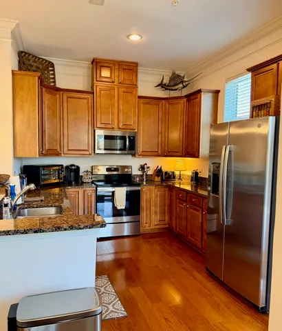 $3,500 | 200 River Landing Drive, Unit D202, Daniel Island, SC 29492