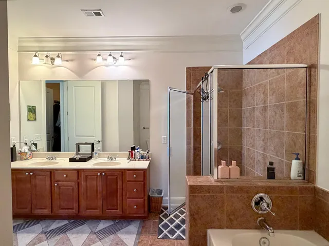 $3,500 | 200 River Landing Drive, Unit D202, Daniel Island, SC 29492