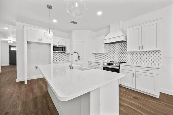 $472,900 | 1086 Southwest 67th Drive, Gainesville, FL 32607