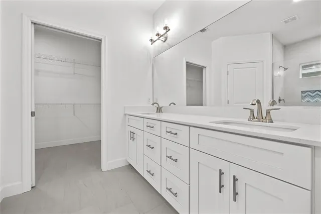 $472,900 | 1086 Southwest 67th Drive, Gainesville, FL 32607