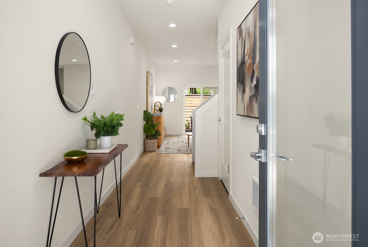 5822 Lowell Larimer Road Everett, WA 98208 - Photo 4 of 32