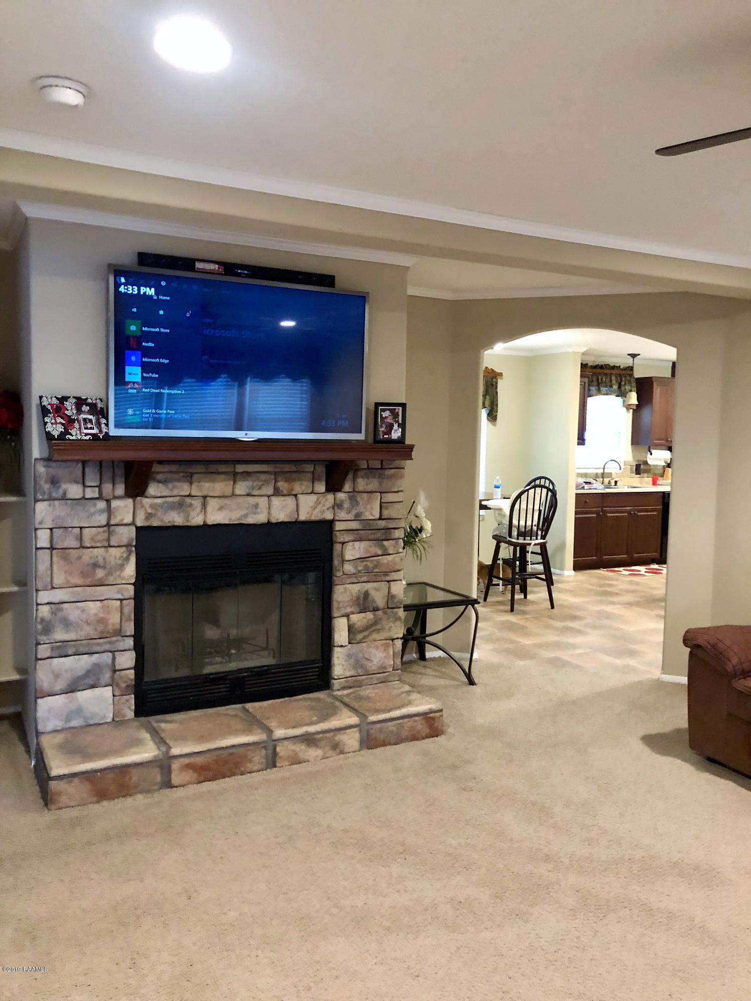 216 Brady Road Port Barre, LA 70577 - Photo 4 of 20 LIVING ROOM
