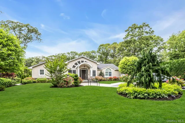 $2,050,000 | 21 Buttonwood Drive, Dix Hills, NY 11746