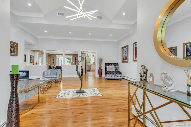 $2,050,000 | 21 Buttonwood Drive, Dix Hills, NY 11746