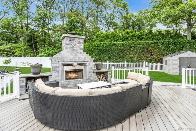 $2,050,000 | 21 Buttonwood Drive, Dix Hills, NY 11746