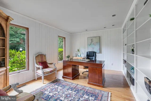 $1,720,000 | 4054 North 41st Street, McLean, VA 22101