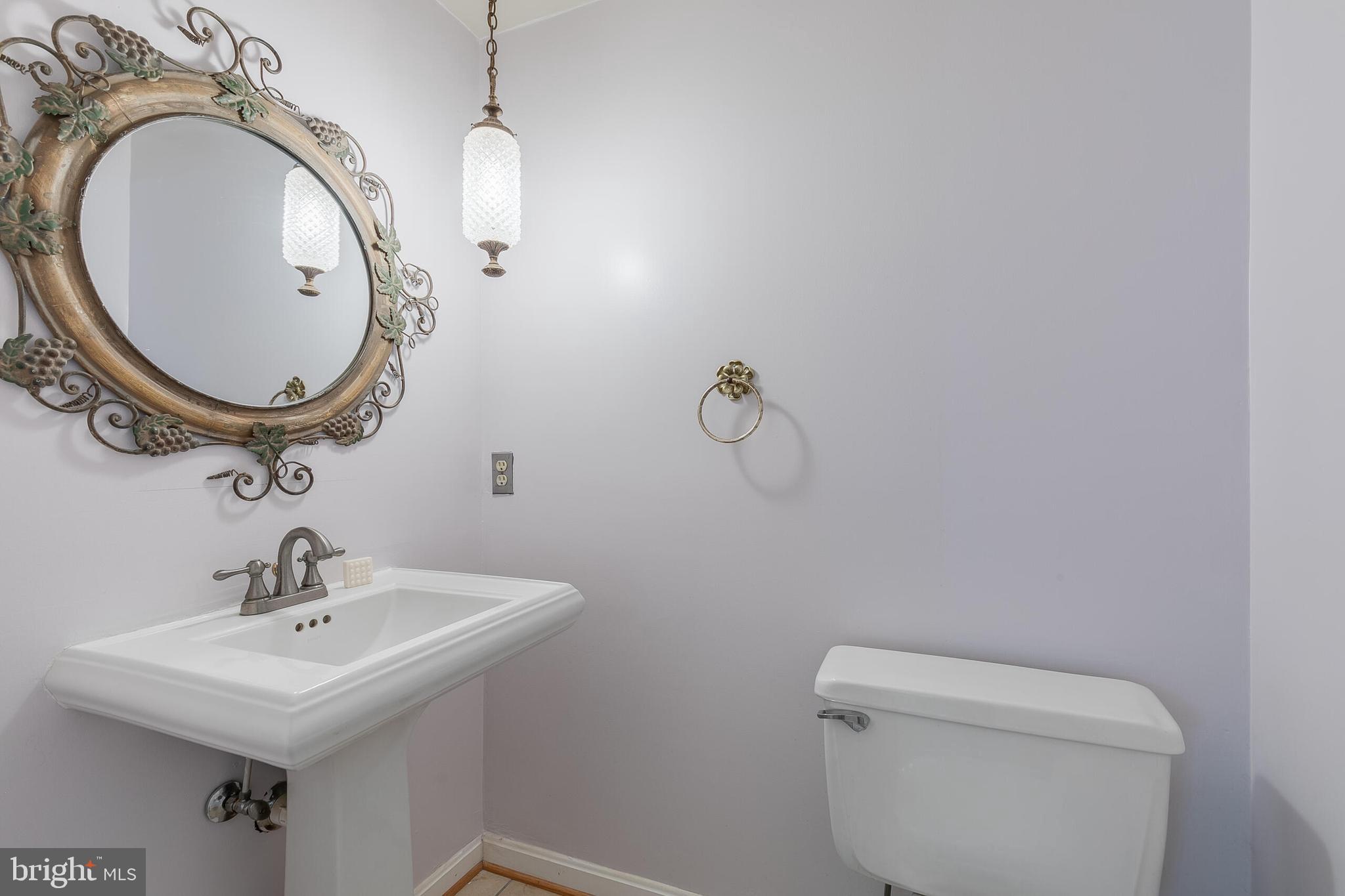 4054 North 41st Street McLean, VA 22101 - Photo 18 of 45 Main level powder room