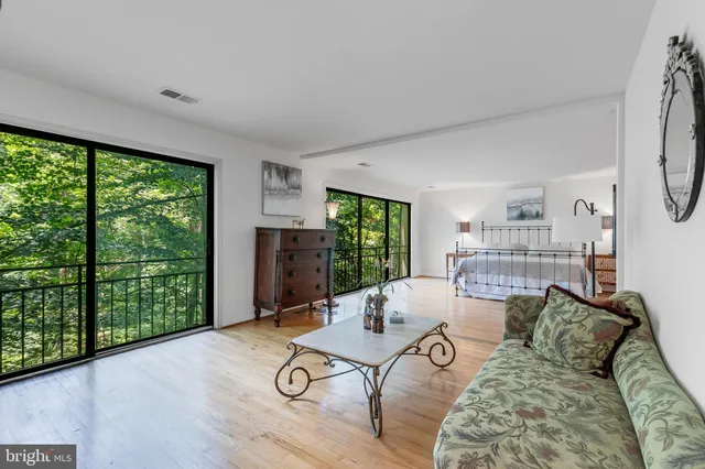 $1,720,000 | 4054 North 41st Street, McLean, VA 22101