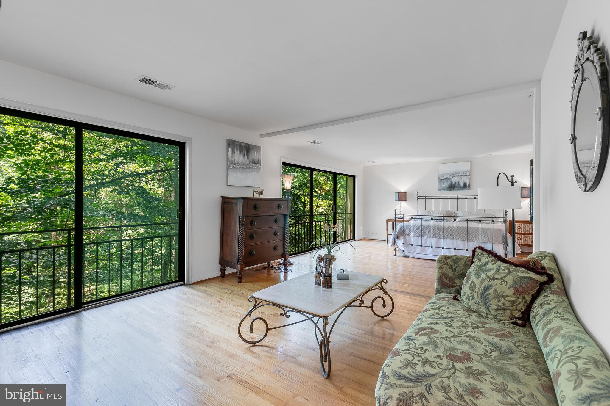 4054 North 41st Street McLean, VA 22101 - Photo 27 of 45 Owner suite sitting room