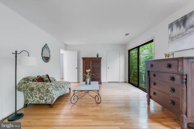 $1,720,000 | 4054 North 41st Street, McLean, VA 22101