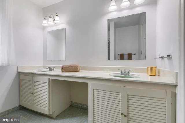 $1,720,000 | 4054 North 41st Street, McLean, VA 22101