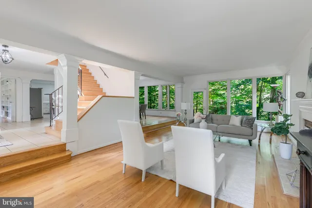 $1,720,000 | 4054 North 41st Street, McLean, VA 22101