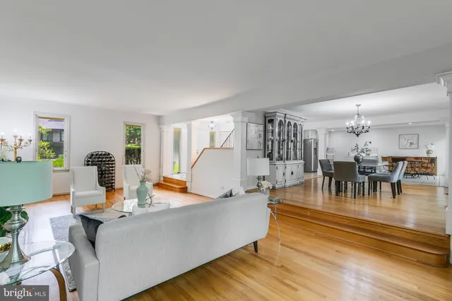 $1,720,000 | 4054 North 41st Street, McLean, VA 22101