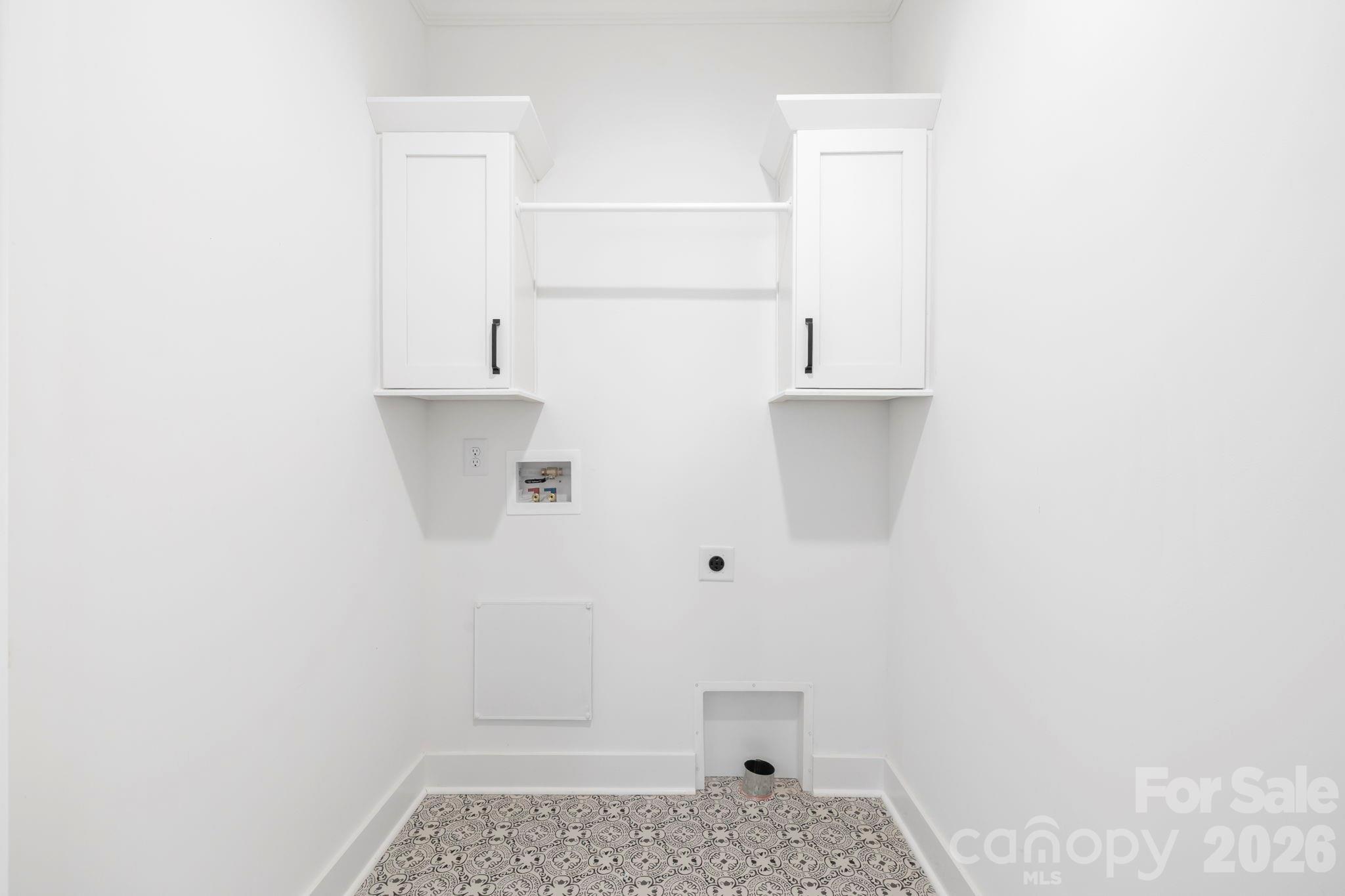 205 Southern Charm Road Arden, NC 28704 - Photo 20 of 34 a bathroom with a sink