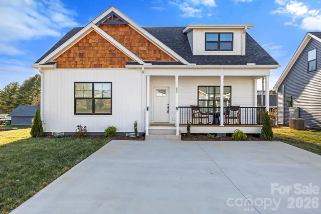 $425,000 | 205 Southern Charm Road, Arden, NC 28704