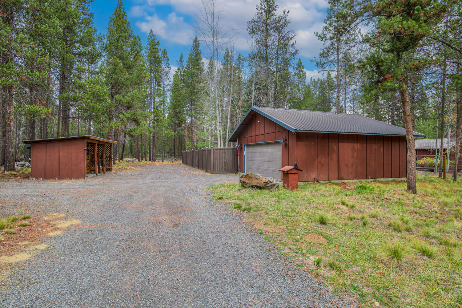 16810 Derringer Road Bend, OR 97707 - Photo 3 of 34 16810 Derringer Dr., Bend, OR - 3
