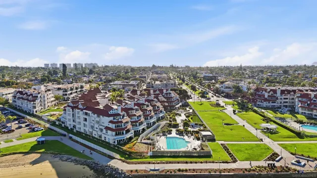 a view of a parking area