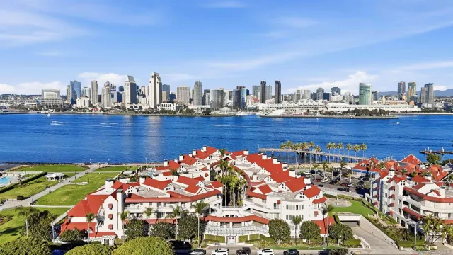 $1,870,000 | 1101 1st Street, Unit 101, Coronado, CA 92118