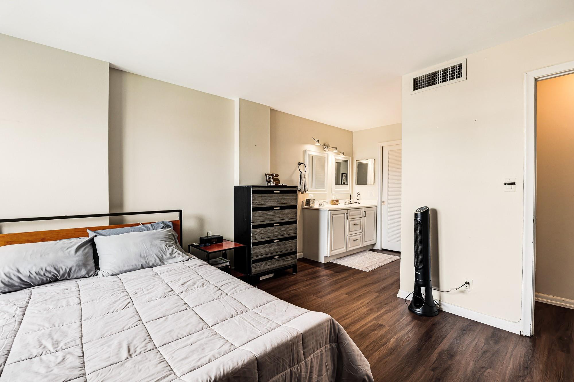 6 Royal Palm Way, Unit 303 Boca Raton, FL 33432 - Photo 12 of 26 Photo 12