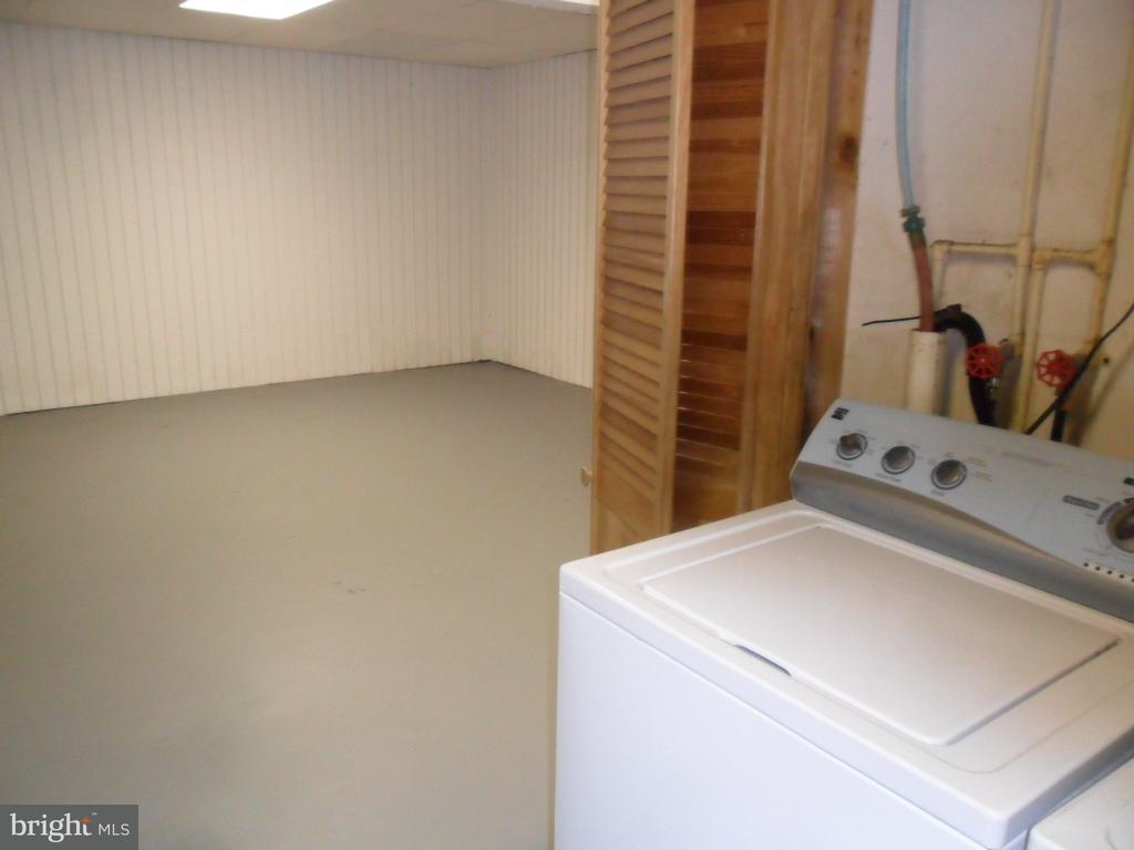 1282 Haines Road York, PA 17402 - Photo 32 of 44 Gallery Image 32
