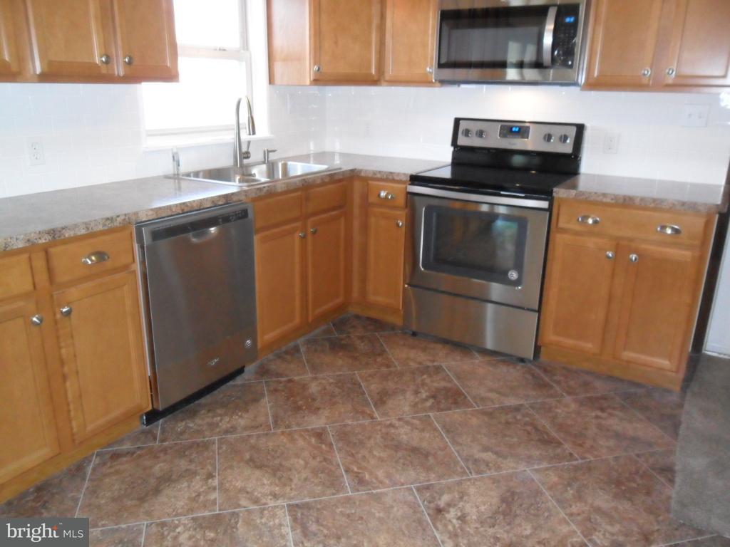 1282 Haines Road York, PA 17402 - Photo 8 of 44 Gallery Image 8