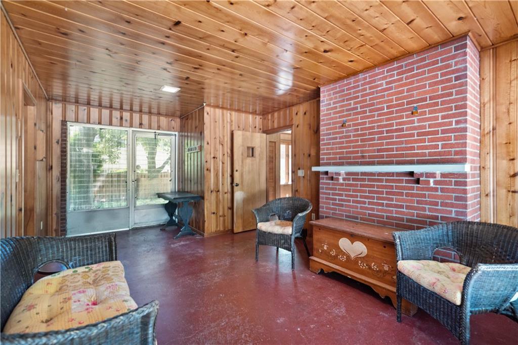 720 Perry Highway Pittsburgh, PA 15229 - Photo 20 of 39 a reading room with furniture and a floor to ceiling window