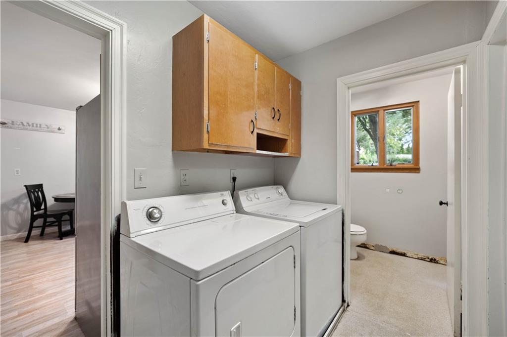 720 Perry Highway Pittsburgh, PA 15229 - Photo 22 of 39 a utility room with dryer and washer