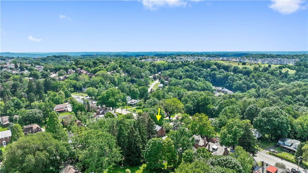 720 Perry Highway Pittsburgh, PA 15229 - Photo 37 of 39 an aerial view of a houses with a yard
