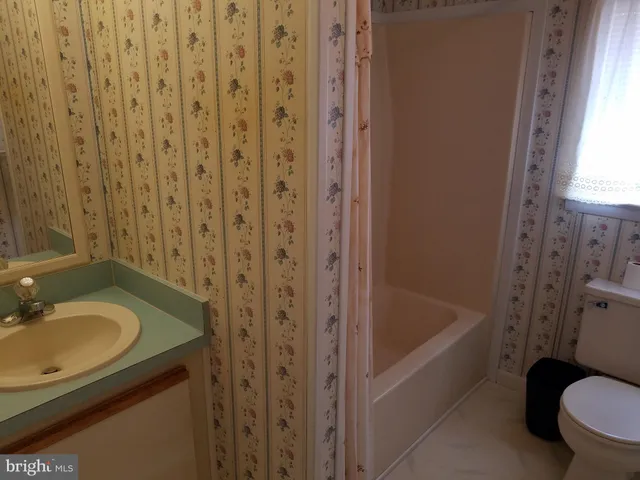 $85,500 | 40 Bentwood Circle, Harleysville, PA 19438