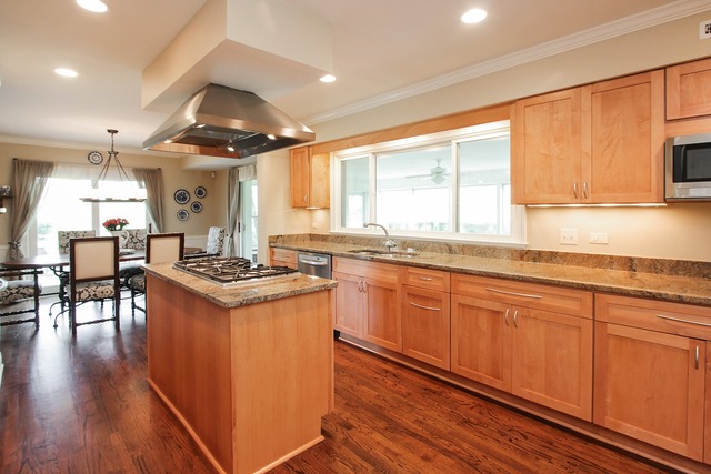 1850 Ridge Road Lake Forest, IL 60045 - Photo 5 of 25
