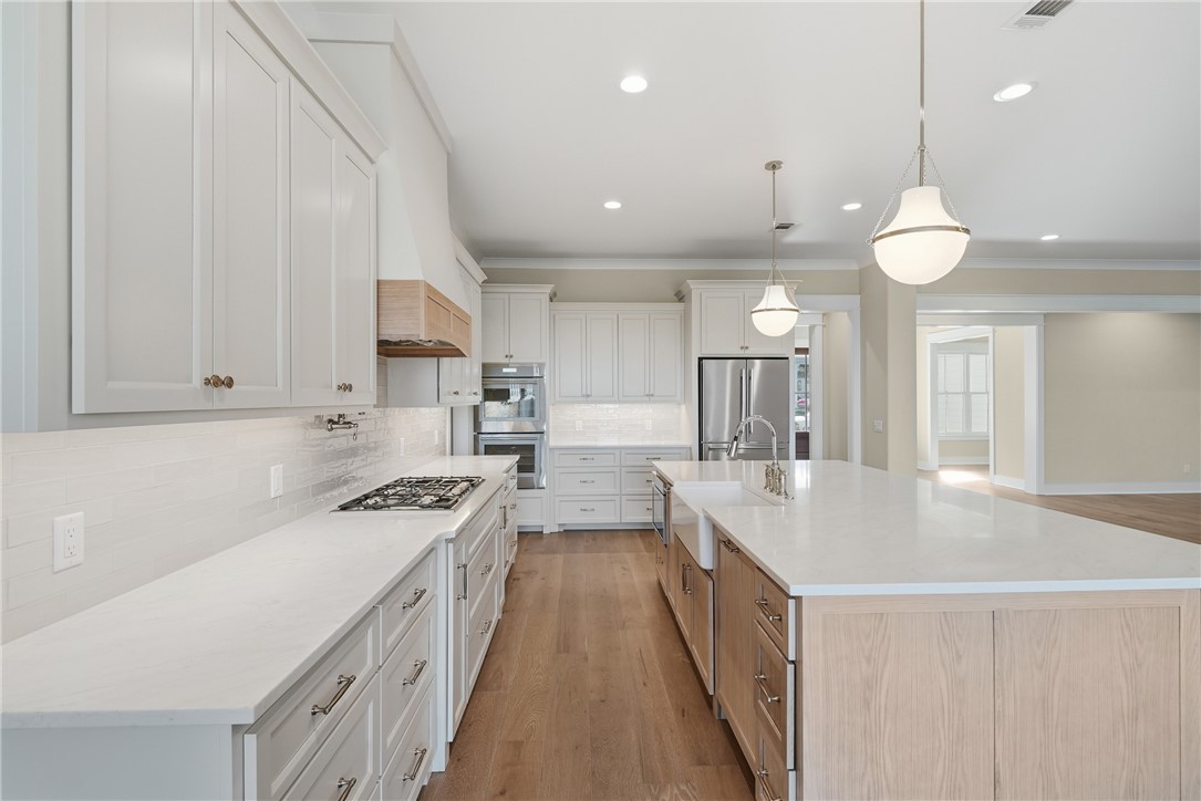 943 Champney St. Simons Island, GA 31522 - Photo 15 of 45