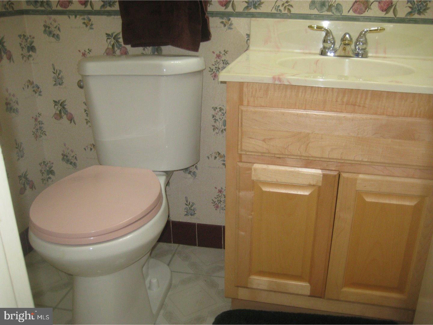 12111 Covert Road Philadelphia, PA 19154 - Photo 13 of 20 Half Bath