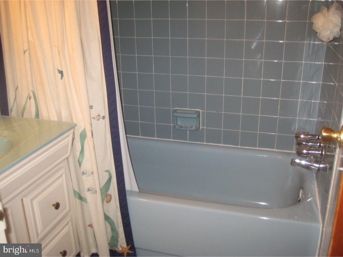 12111 Covert Road Philadelphia, PA 19154 - Photo 19 of 20 Gallery Image 19