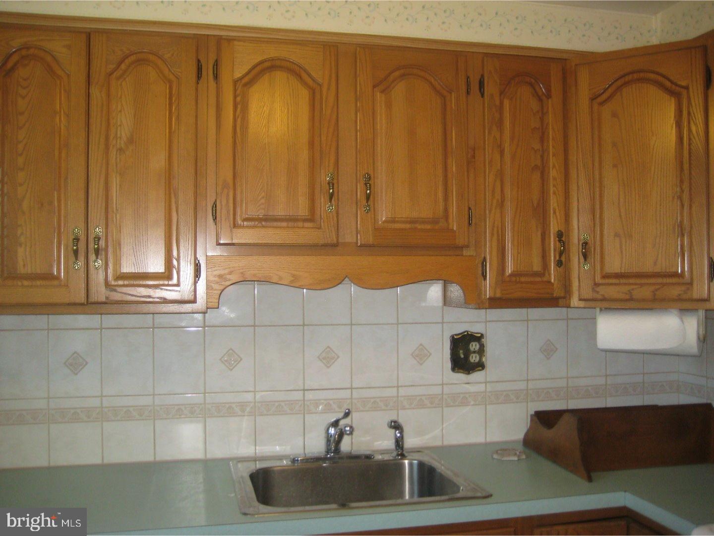 12111 Covert Road Philadelphia, PA 19154 - Photo 10 of 20 Kitchen