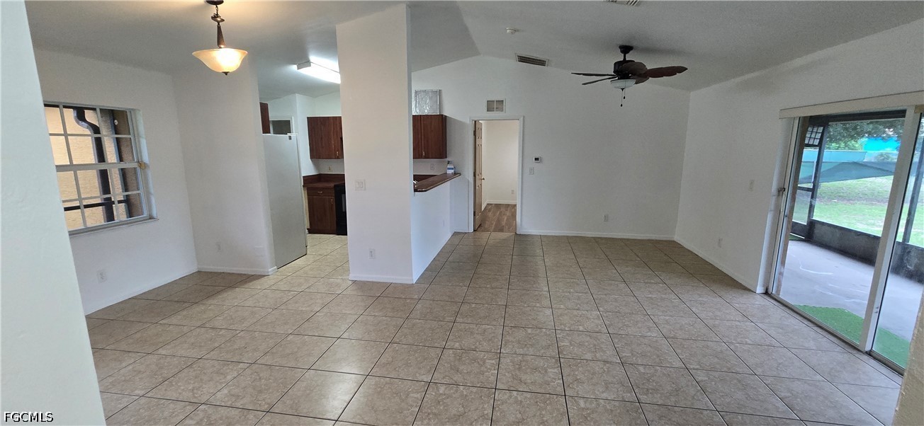 573 Bell Boulevard Lehigh Acres, FL 33974 - Photo 2 of 13