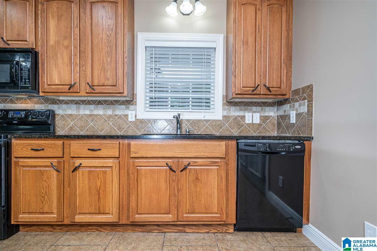 90 Cyprus Circle Sylacauga, AL 35151 - Photo 9 of 49
