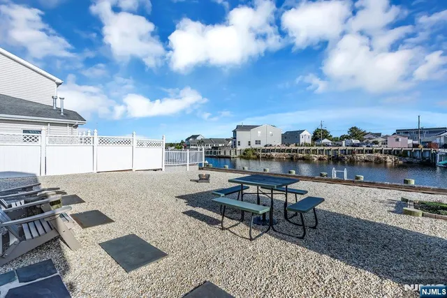 $445,000 | 30 Lake Singleton Court, Little Egg Harbor, NJ 08087