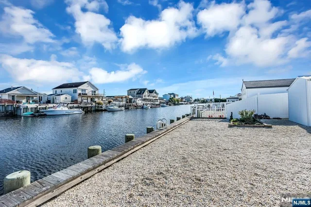 $445,000 | 30 Lake Singleton Court, Little Egg Harbor, NJ 08087