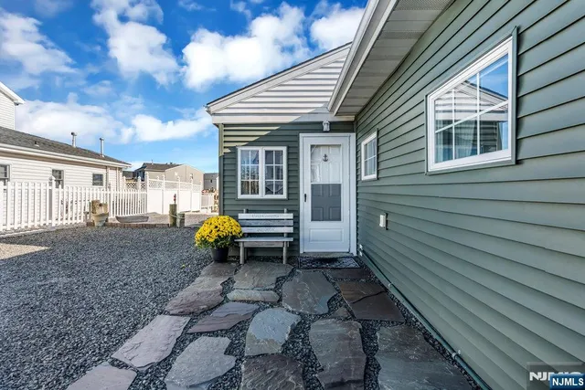 $445,000 | 30 Lake Singleton Court, Little Egg Harbor, NJ 08087