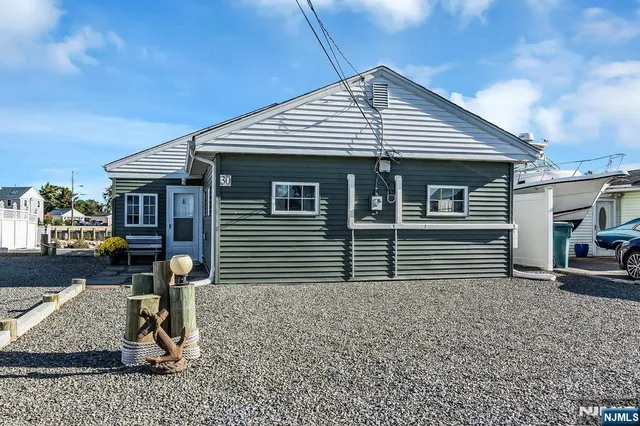 $445,000 | 30 Lake Singleton Court, Little Egg Harbor, NJ 08087