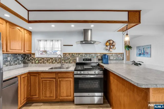 $445,000 | 30 Lake Singleton Court, Little Egg Harbor, NJ 08087