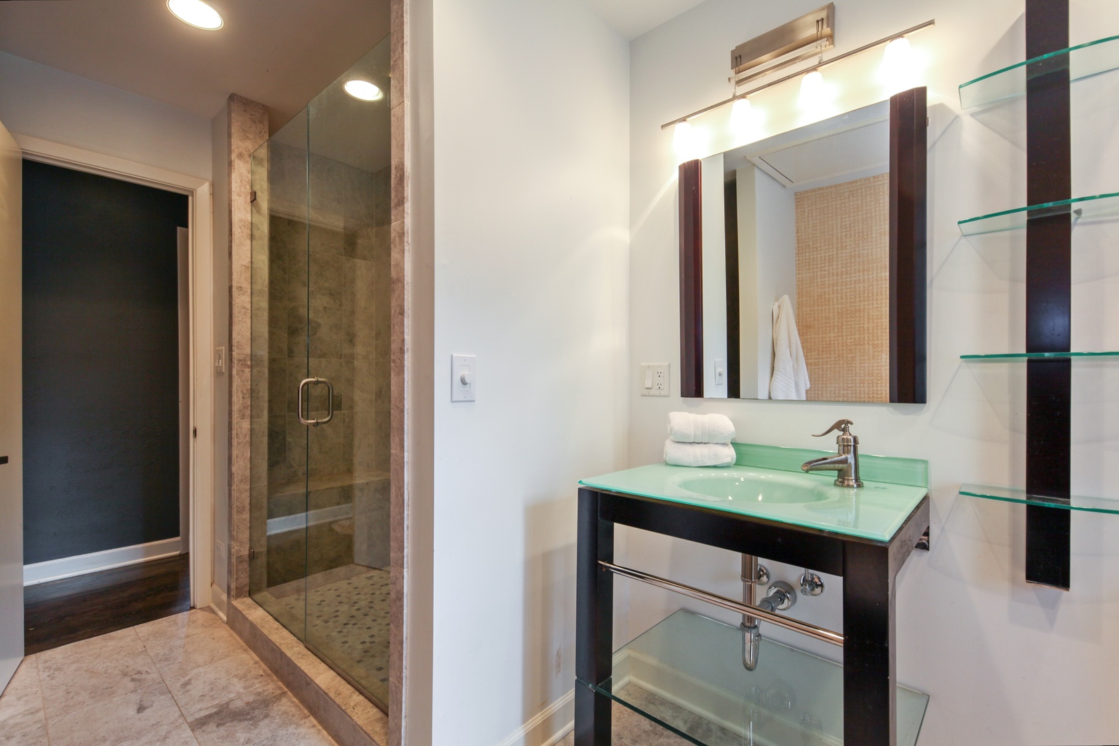 13 Meadowview Road Northfield, IL 60093 - Photo 18 of 23 a bathroom with a sink and a mirror