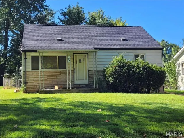 $109,900 | 104 Barto Drive, Hazelwood, MO 63135