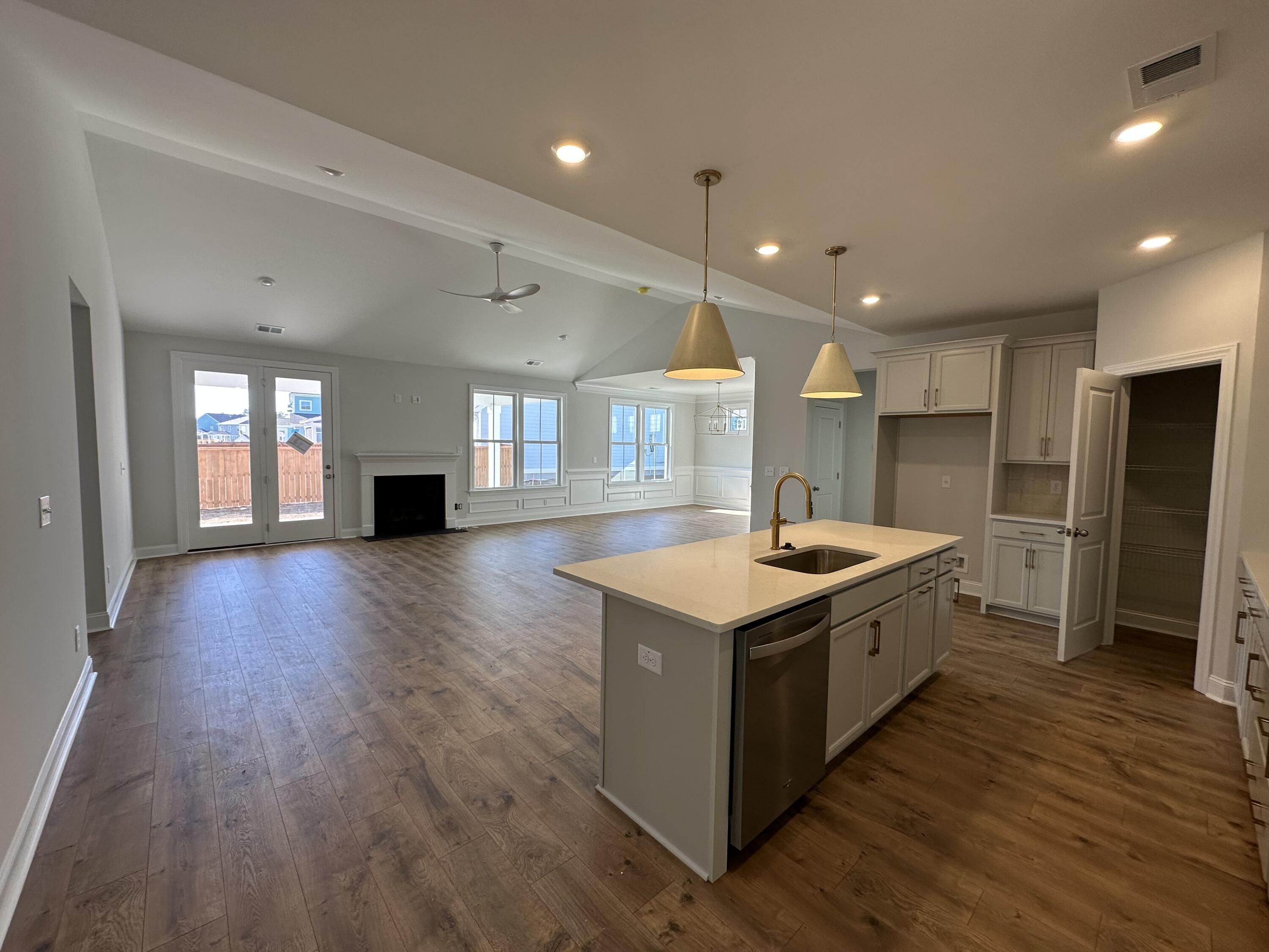 788 Maynard Lane Summerville, SC 29486 - Photo 7 of 36 788 Maynard Ln