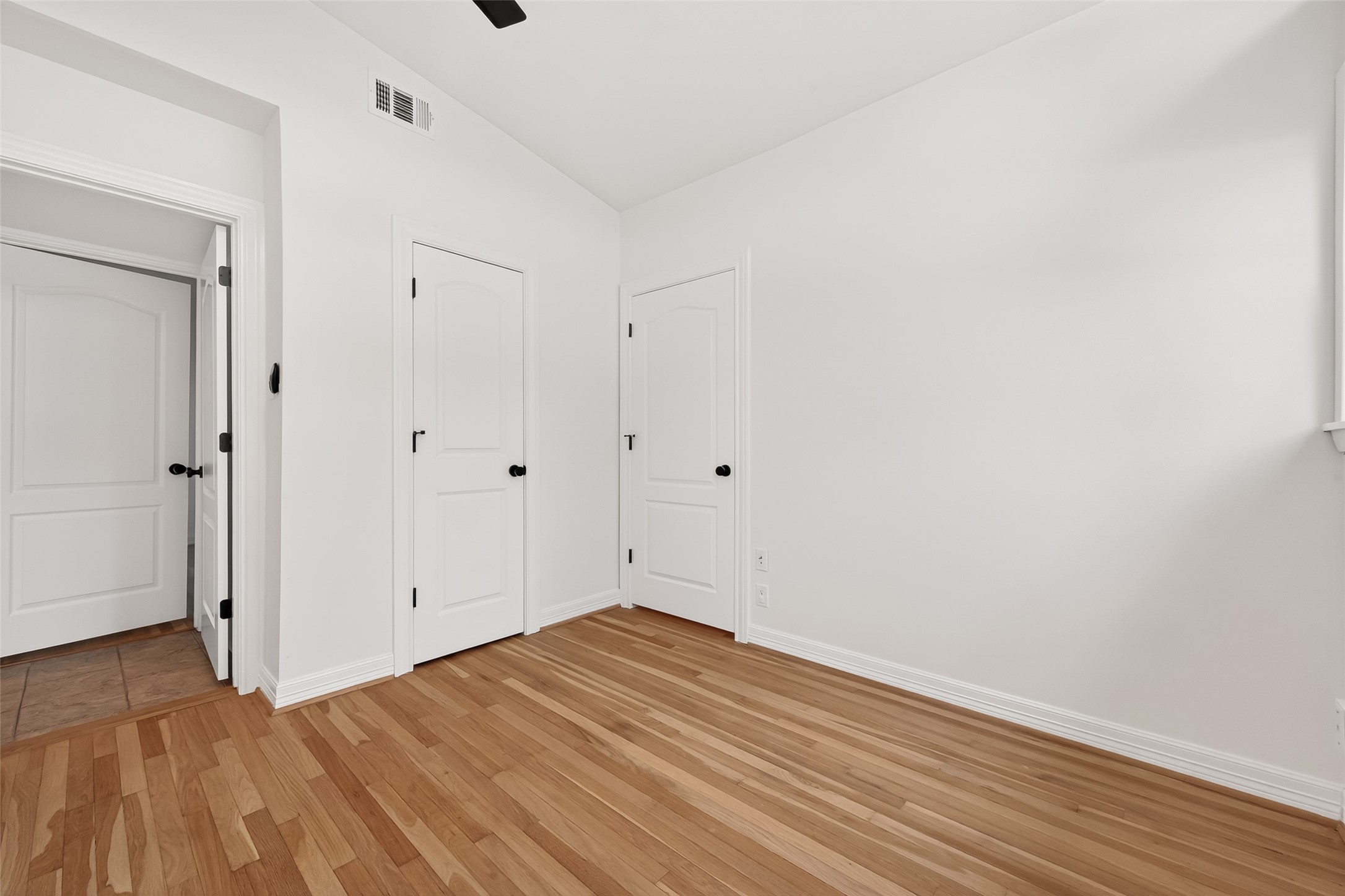 5422 Hummingbird Street Houston, TX 77096 - Photo 27 of 46