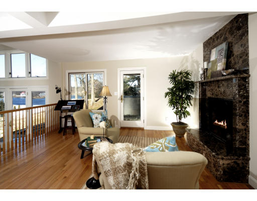 37 Proctor Street Manchester, MA 01944 - Photo 5 of 7 Gallery Image 5